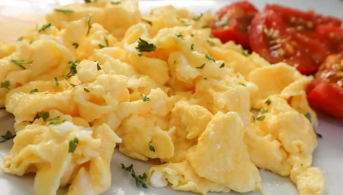 cheesy scrambled eggs with tomatoes soft food